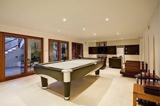 Pool table movers in Balcones Heights